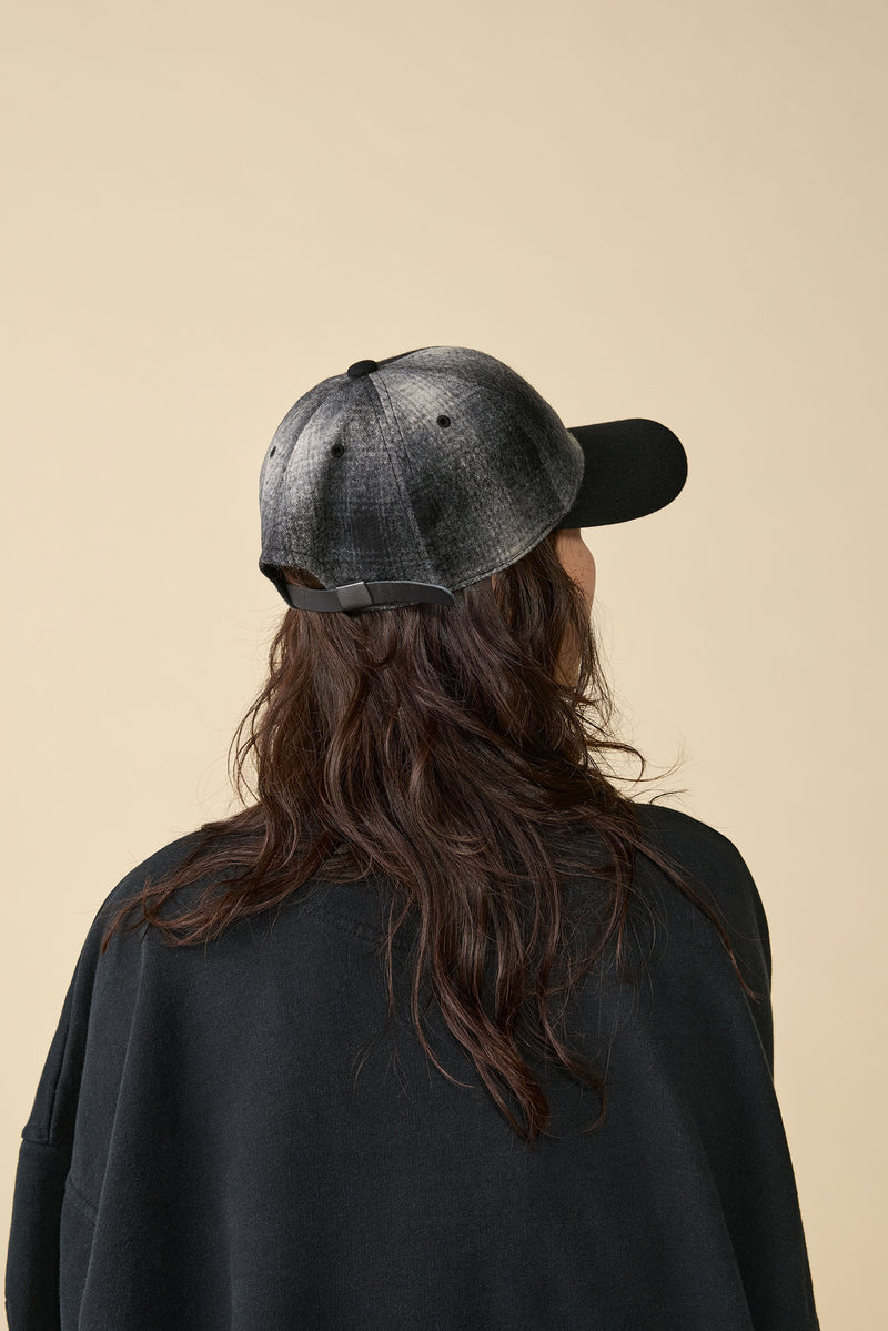 6 PANEL CAP / OMBRE CHECK / GRAY & BLACK
