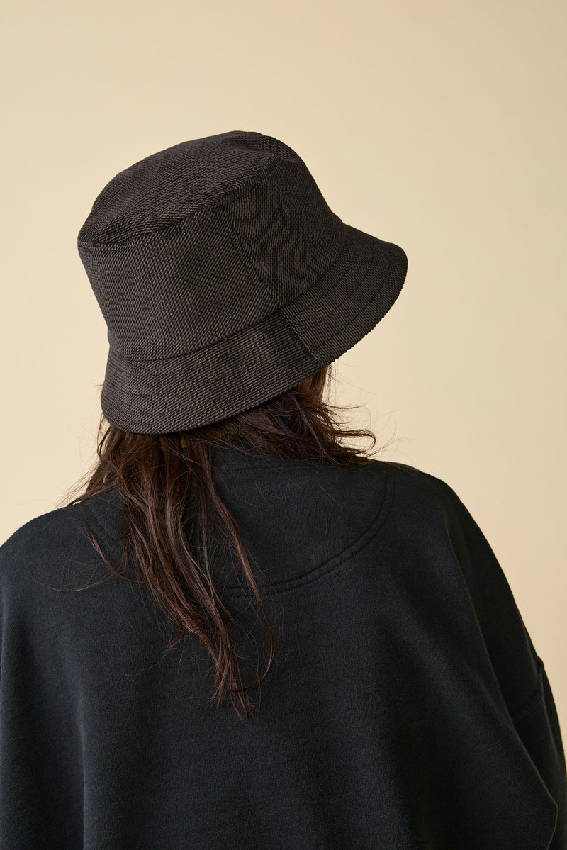 BUCKET HAT / PRINTED CODE / BLACK