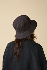 SWITCHED BUCKET HAT / DIVIDER CLOTH / BLACK