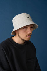 SWITCHED BUCKET HAT / DIVIDER CLOTH / IVORY