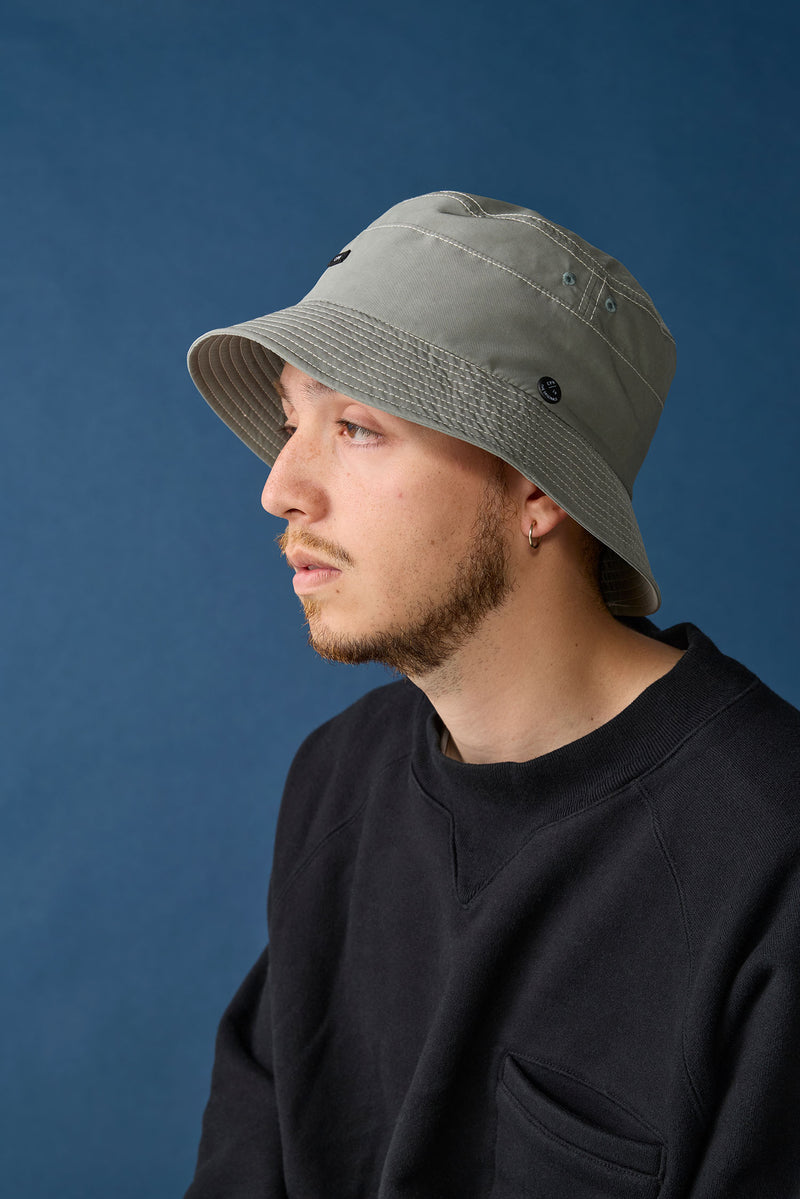 SWITCHED BUCKET HAT / DIVIDER CLOTH / GRAY