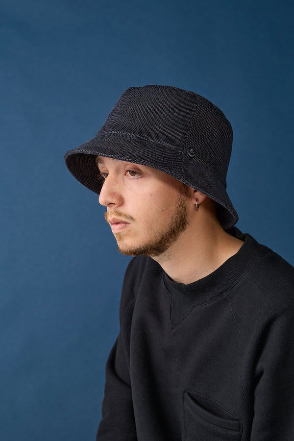 BUCKET HAT / PRINTED CODE / NAVY