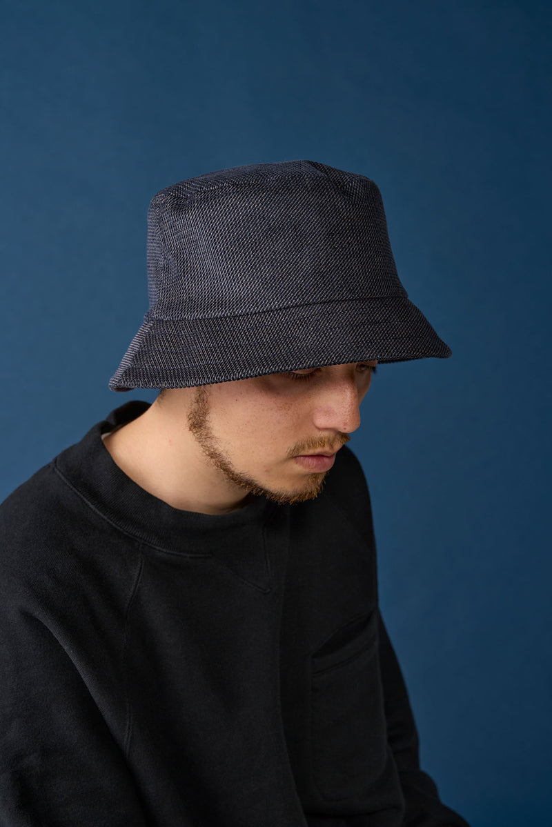 BUCKET HAT / PRINTED CODE / NAVY
