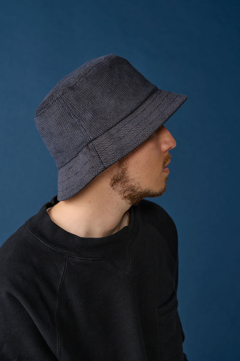 BUCKET HAT / PRINTED CODE / NAVY
