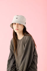 SWITCHED BUCKET HAT / LINEN & POLY / ECRU