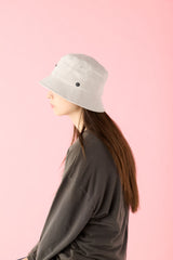 SWITCHED BUCKET HAT / LINEN & POLY / ECRU