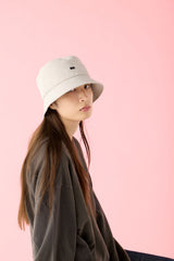 SWITCHED BUCKET HAT / LINEN & POLY / ECRU